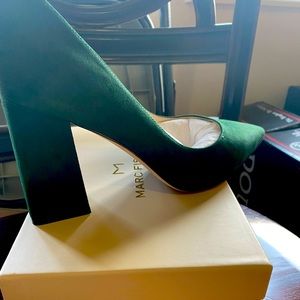 new marc fisher green block heel size 10